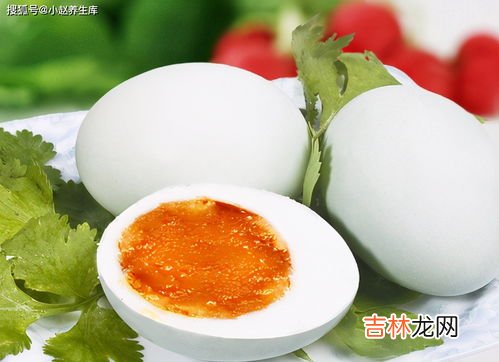 鸭蛋臭了又黑心能吃吗,鸭蛋里面发黑了还能吃吗