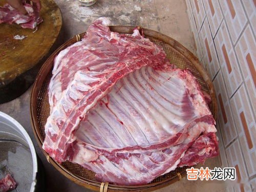 排骨有一股骚臭味是什么原因,为什么刚买的排骨煮时有异味