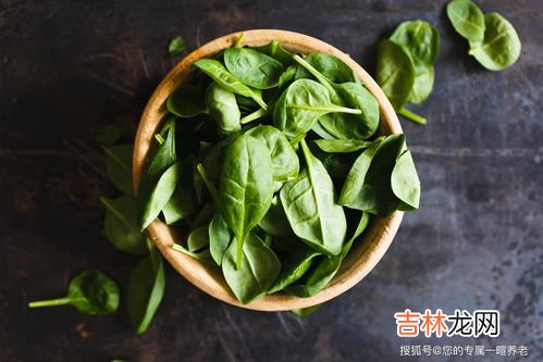 姜皮发绿能吃吗,生姜削皮后是绿色可以吃吗