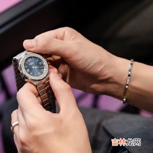 手表调日期的正确方法和时间,如何调手表的时间和日期