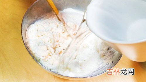 啤酒加醋加白糖能发面吗,白醋，糖，啤酒能发面吗？