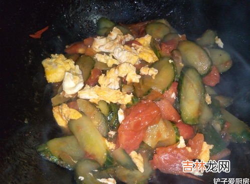 黄瓜西红柿怎么炒,西红柿炒香菇黄瓜片鸡蛋的家常做法