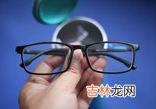 怎么清洗眼镜,如何清洁眼镜 3种方法来清洁眼镜