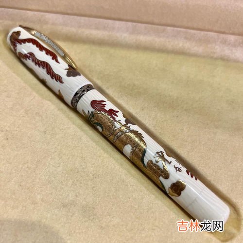 初次用墨囊钢笔不出水是什么原因,墨囊插入新钢笔钢笔不出水怎么办？