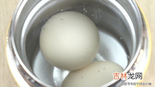 带壳水煮蛋隔夜能吃吗,带壳水煮蛋隔夜能吃吗