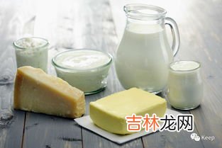 吃粘豆包可以喝牛奶吗,喝酸奶能跟粘豆包一起吃吗?