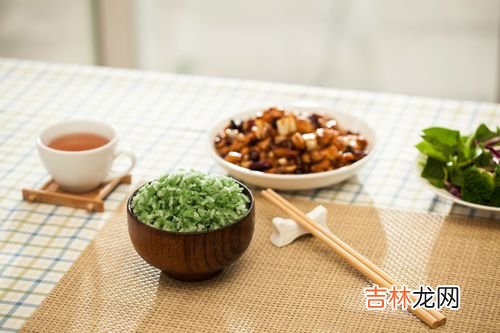 头痛能吃B族维生素片吗,维生素B1能治头痛吗