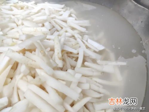 晒萝卜干为什么会变黑,为什么晒的萝卜干变黑了?