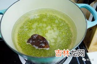 绿豆汤煮成红色好还是绿色好,为什么绿豆汤熬出来不是绿色是红色？