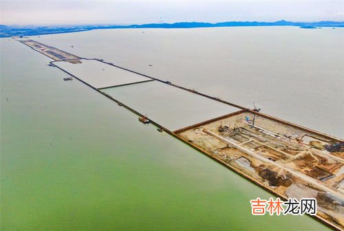 太湖湖底隧道,太湖隧道是在水下吗？