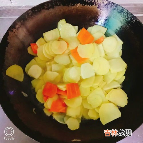地瓜萝卜能一起吃吗,地瓜跟萝卜可以一起吃吗
