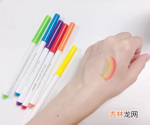 为什么盐水能洗掉水彩笔,“彩笔”画在“墙上”怎么去掉?