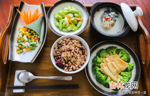吃完饭衣服除味窍门,去饭店吃饭，怎样去除衣服上的饭味？