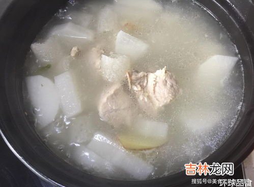 骨头汤怎么熬,大骨汤怎么熬才能变白?骨头汤的具体做法步骤