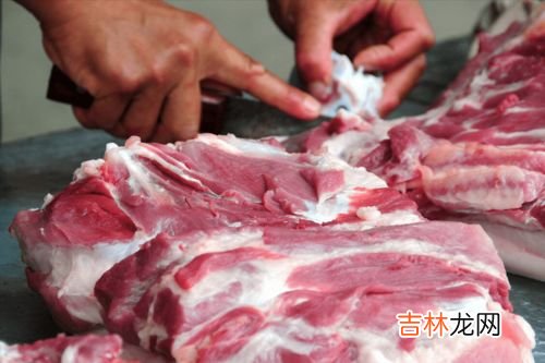 猪肉发绿怎么回事,冰箱的猪肉变绿是什么原因？