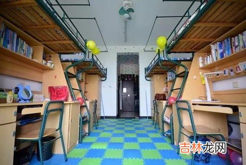 大学能不能换宿舍2022,大学可以换寝室吗