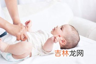 尿不湿防侧漏小妙招,宝宝晚上睡觉翻身,穿纸尿裤经常侧漏尿湿床单,该如何避免?