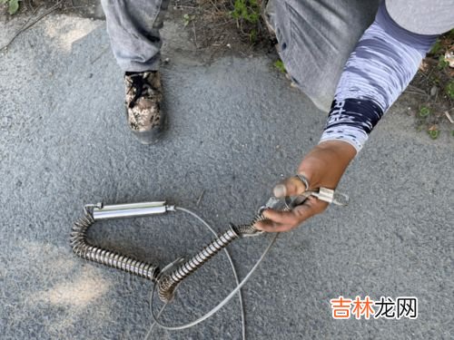 拉链把内衬夹住了怎么办,拉链跟内衬卡住了怎么办？_