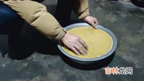 蜂蜡是怎么形成的,蜂蜡是怎么形成的，可以用来做什么