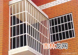 高层适合装哪种防护窗,有人说高层住宅窗户外不需要装护栏，对此你赞同吗？