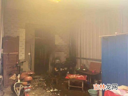 房间太热往地上洒水有用吗,房间太热没有空调怎么降温 房间太热往地上洒水有用吗