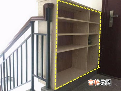楼房邻居门对门挂什么最好,楼房中门对邻居家的门挂什么挂件好