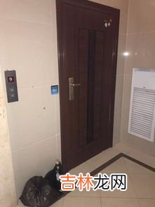 楼房邻居门对门挂什么最好,楼房中门对邻居家的门挂什么挂件好