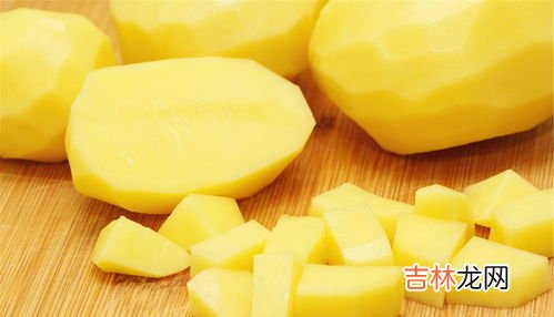 發青的土豆削皮能吃嗎,土豆削皮後呈現綠色的能吃嗎？