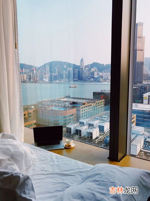 为什么下雨高层感觉不到,有没有人住高层顶层啊，谈谈感受好吗？