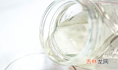 蜂蜜上白色泡沫能吃吗,蜂蜜上面有一层白色泡沫能吃吗 蜂蜜上面有一层白色泡沫能可以吃吗