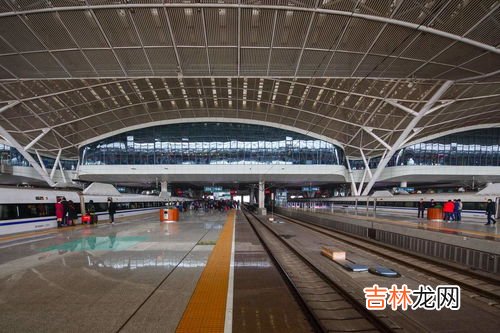 武汉高铁站在哪里,武汉高铁是在哪个车站