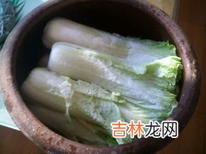 酸菜上面烂了下面还能吃吗,酸菜烂了能吃吗