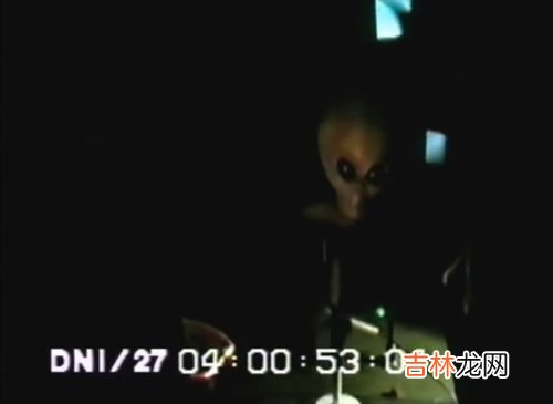 夜间飞行的秘密告诉我们一个什么道理,夜间飞行的秘密阅读感想?