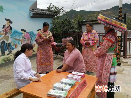 白调是哪个民族的,三月三歌会男女对唱唱白调是哪个少数民族