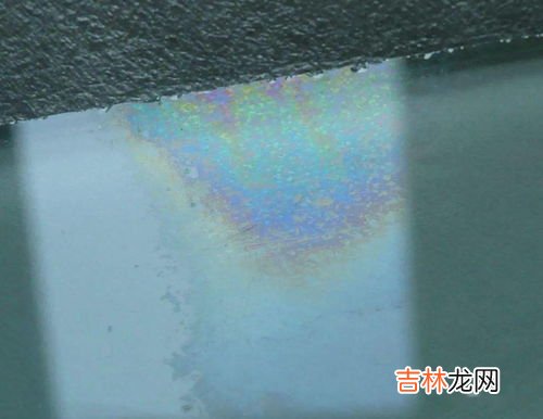 玻璃有彩虹是不是质量问题,刚做的中空玻璃出彩虹咋办