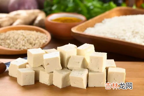 芋头和豆腐能一起吃吗,芋子十豆腐十西瓜能同吃吗?