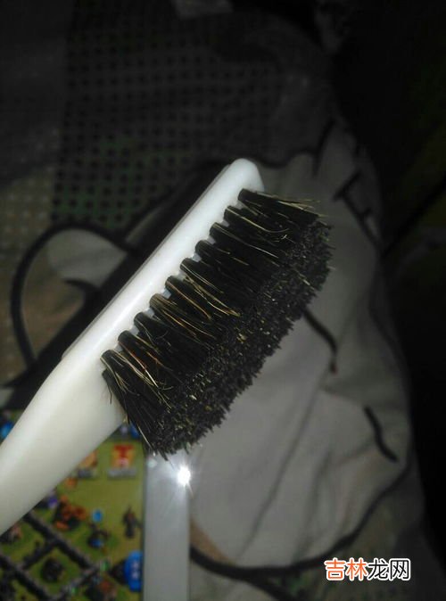 核桃仁黑色是怎么回事能吃吗,核桃仁是黑色能吃吗