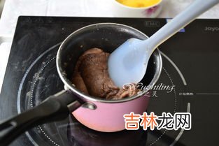 鲜牛奶糊锅底是什么原因,一斤鲜牛奶兑多少水合适,鲜牛奶糊锅底是什么原因