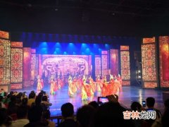 宋城千古情表演时间,杭州宋城门票多少，不要演出的