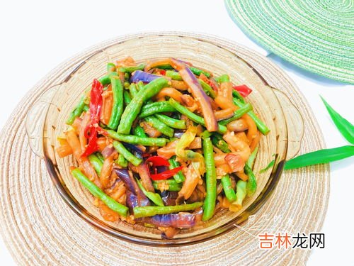 豆角红椒烧藕粉丝,炒甜莲藕怎么做好吃