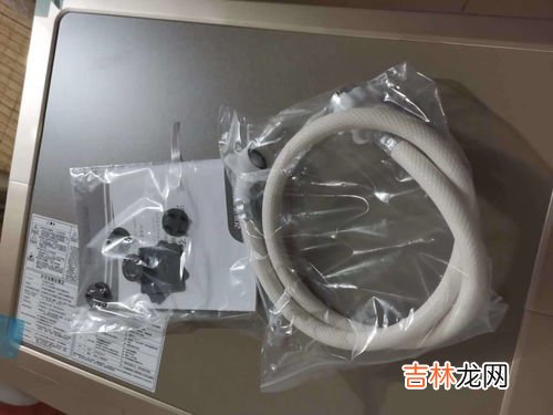 第一次使用洗衣机可以直接洗衣服吗,新的洗衣机可以直接洗衣服吗?要不先消毒呀?