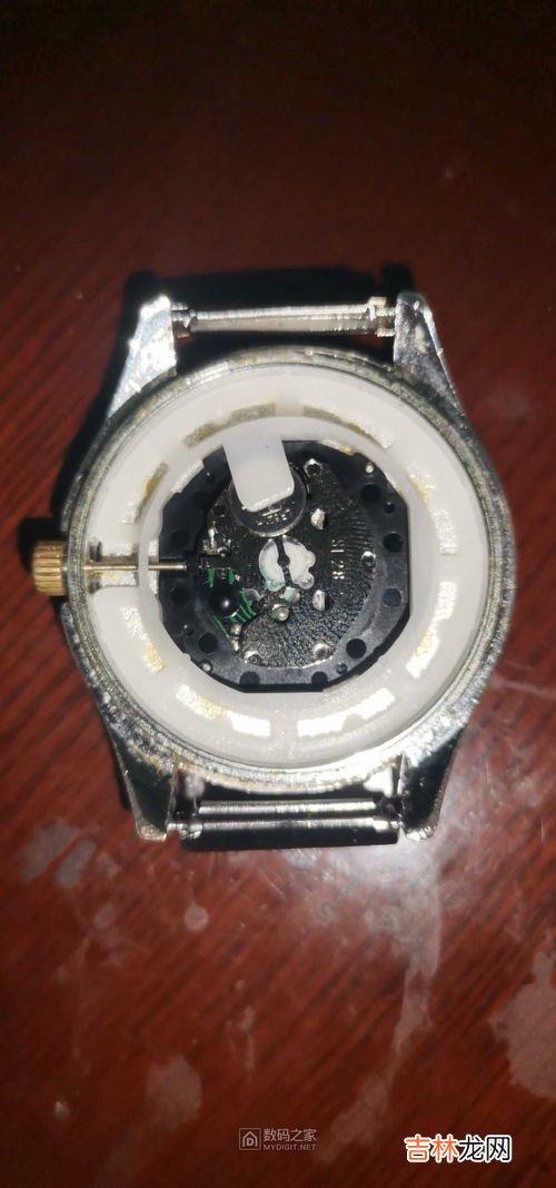 怎么给石英表换电池,如何更换石英表电池?