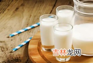 牛奶可以当水喝吗,把牛奶当水喝,这样子真的好吗?