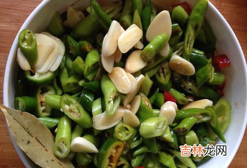腰果放久了还能吃吗,腰果放久了有一股酒味还能吃吗
