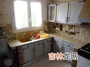厨房瓷砖又油又粘自制清洗剂清除污渍,厨房地板砖油污去除妙招
