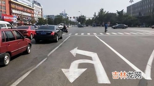 掉头需要看红绿灯吗,掉头需要等红灯吗