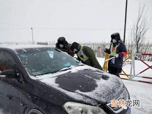 纷纷暮雪下辕门风掣红旗冻不翻的意思,《白雪歌送武判官归京》。的意思。