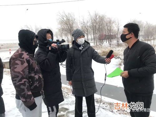 纷纷暮雪下辕门风掣红旗冻不翻的意思,《白雪歌送武判官归京》。的意思。