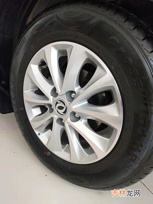 轮胎多久换一次,汽车轮胎多久应该更换一次？