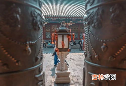 暮鼓对什么,春对夏，秋对冬下一句是什么？